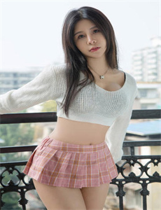 《黑白大搏斗》
